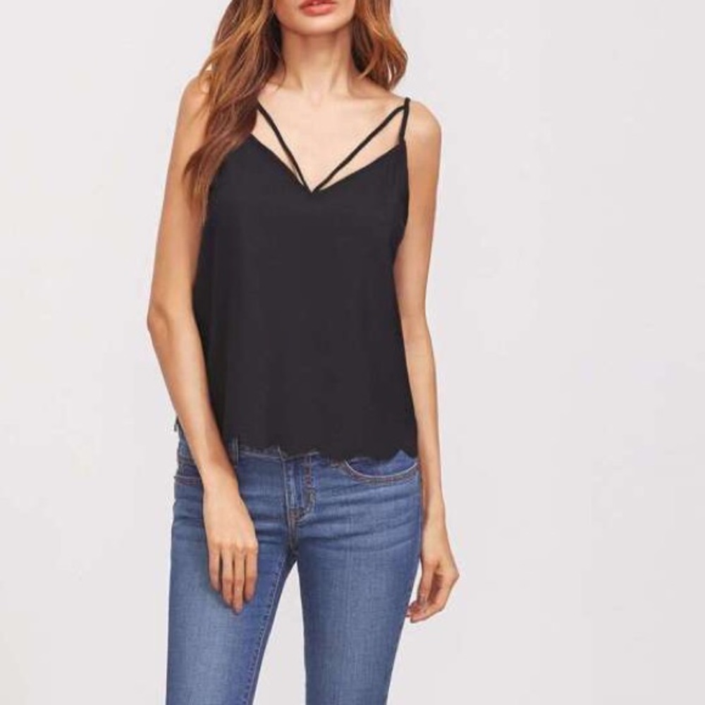 ✨3 for $20✨ Scallop Hem Strappy Cami Top